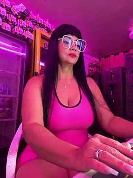 Hot beauty   online show from April 14, 5:29 am