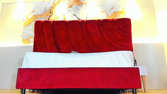 Snapshot of MAISE_HILL1 chatting on September 26, 1:53 pm MAISE HILL1 online show from September 26, 1:53 pm