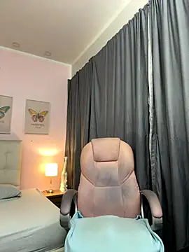 liss black online show from November 21, 1:29 am