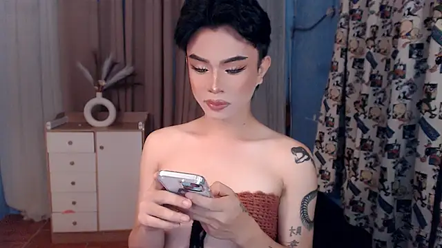 Dimpledimps69 online show from November 17, 1:12 pm