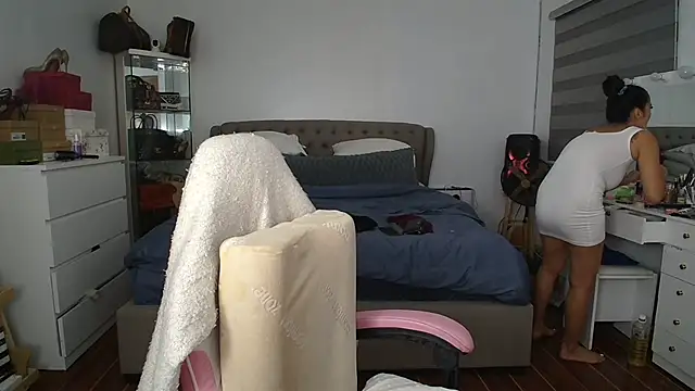 aya saki online show from November 8, 10:53 am