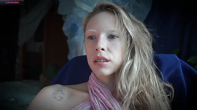  Phantom thread  online show from May 26, 10:58 am