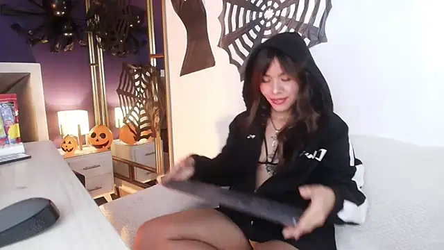 brigiitte rohan online show from October 31, 12:12 am