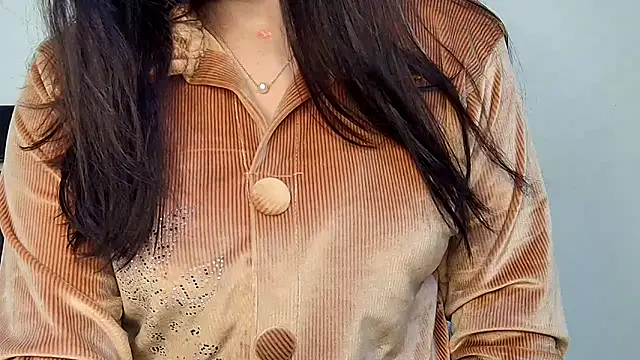 MIss-Naina online show from December 17, 6:17 am