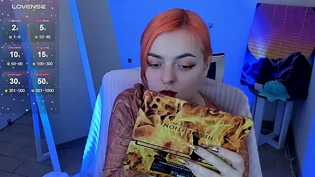 Fire Bestie online show from March 4, 2:12 pm