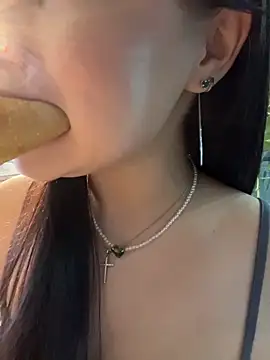 Chloe  Moon online show from November 27, 2:31 pm