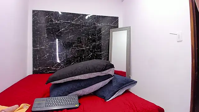 Analiasmith89 online show from February 24, 3:38 am