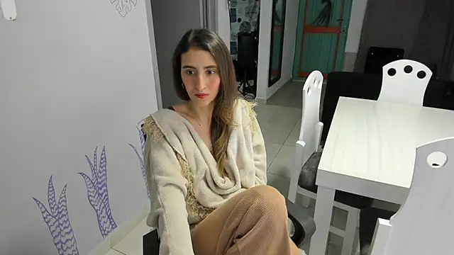 RachelJones  online show from June 1, 6:37 am