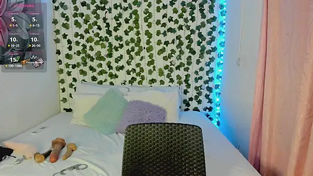 paulina delima   online show from September 24, 1:15 am