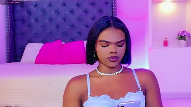 CamiEstrada online show from November 2, 12:58 am