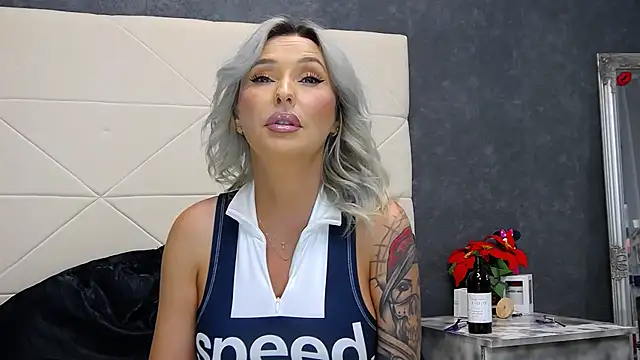 IssaSmith online show from June 23, 7:17 am