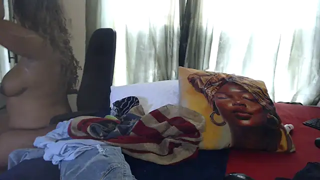 Foxybrownxx1 online show from February 15, 7:51 am