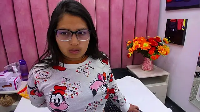 Miaa Smiith  online show from October 30, 3:20 am