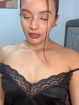 Melanyprada online show from May 27, 4:31 am