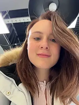 Dina Tease online show from February 8, 11:25 am