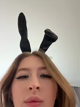 your girl next door online show from February 8, 2:43 pm