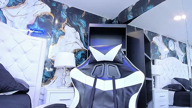 rave connor online show from October 31, 6:56 pm