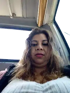 Laura-Hernandez online show from June 23, 4:05 pm