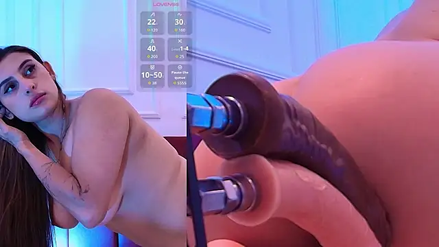 Luna monroe  online show from March 14, 5:47 pm