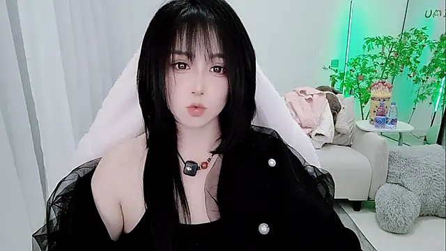 Vaness-a online show from February 13, 7:59 pm