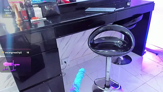 ElisabethMassey online show from September 19, 1:54 pm