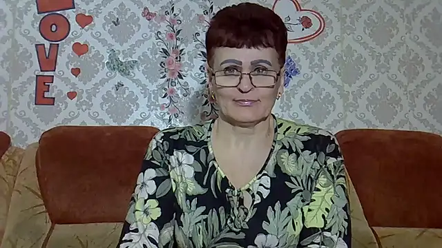 PaulaGolden online show from June 19, 6:55 pm