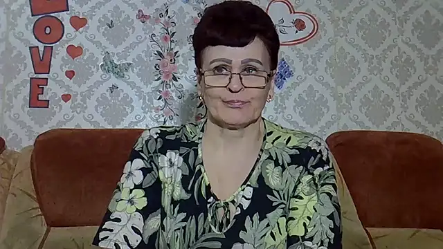 PaulaGolden online show from July 7, 7:49 pm