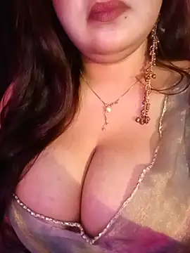 Suhanakhan00 online show from July 20, 10:39 am