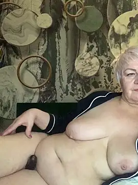 Laura Millf online show from January 14, 4:23 pm