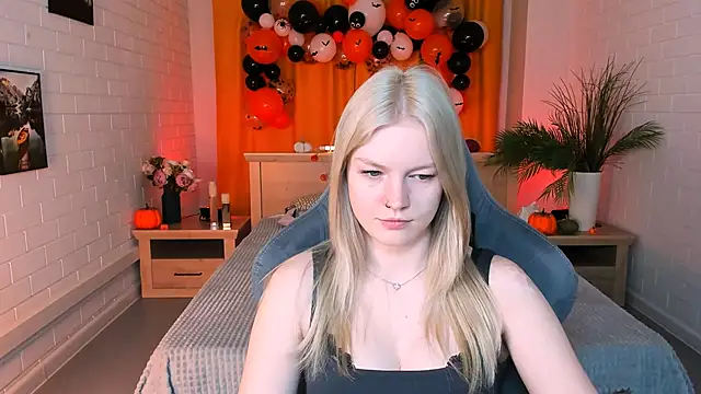 Snapshot of GraceGlamour chatting on October 21, 5:11 am GraceGlamour online show from October 21, 5:11 am
