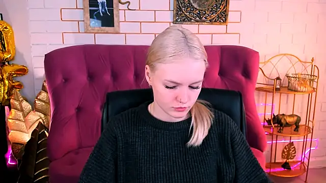 Snapshot of GraceGlamour chatting on September 29, 5:01 am GraceGlamour online show from September 29, 5:01 am