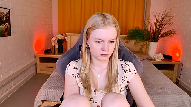 GraceGlamour online show from February 10, 5:21 am