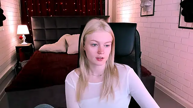 Snapshot of GraceGlamour chatting on September 26, 5:16 am GraceGlamour online show from September 26, 5:16 am