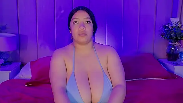 MollyBigBoobs12 online show from March 24, 9:20 pm