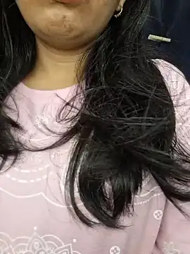 Nisha027 online show from July 15, 11:42 pm