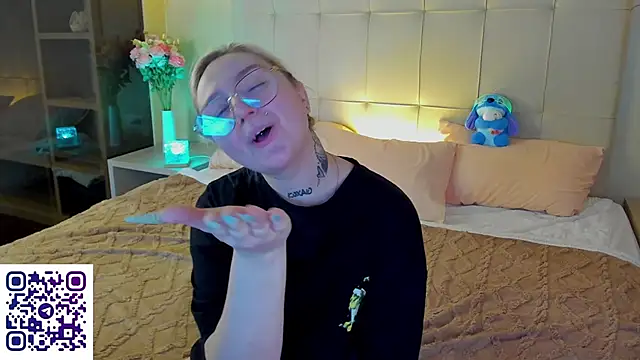 Debbie Taylor online show from January 15, 6:25 pm