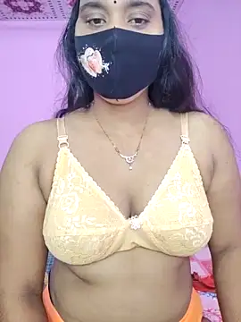 Snapshot of Hot_Maleka chatting on October 12, 1:30 am Hot Maleka online show from October 12, 1:30 am