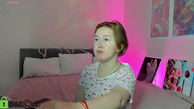 Snapshot of Sara_Robinson chatting on October 20, 2:36 am Sara Robinson online show from October 20, 2:36 am