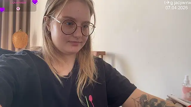 JacyWinslat online show from April 7, 9:44 am