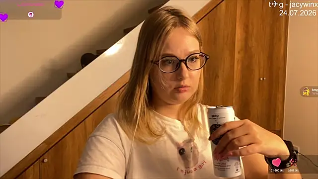 JacyWinslat online show from July 24, 1:58 am