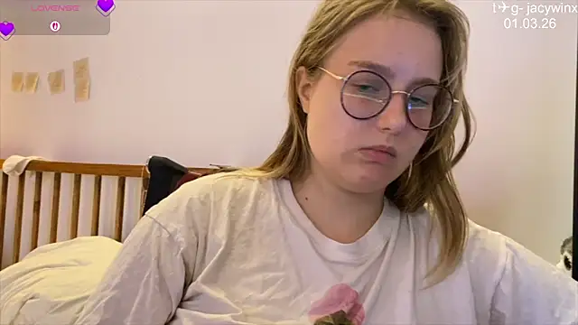 JacyWinslat online show from March 1, 12:49 pm