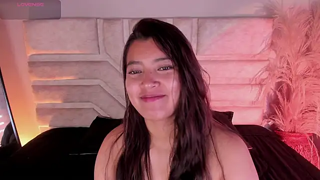 Rebeca Williams  online show from November 4, 11:48 am