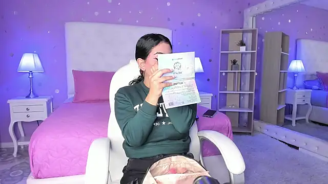 scarlette 15  online show from November 5, 3:23 am