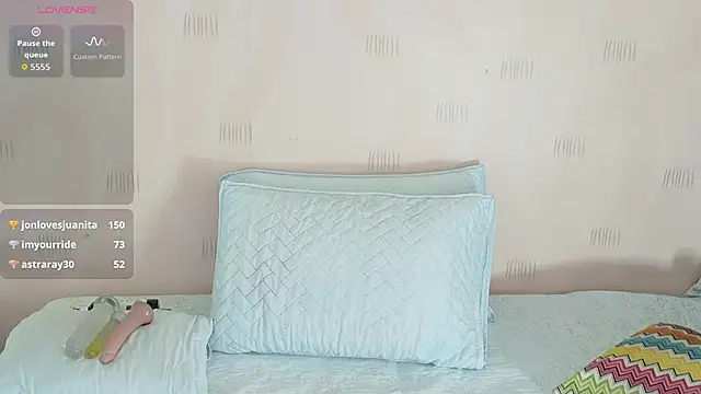 hotlatinateacher online show from September 12, 9:00 pm