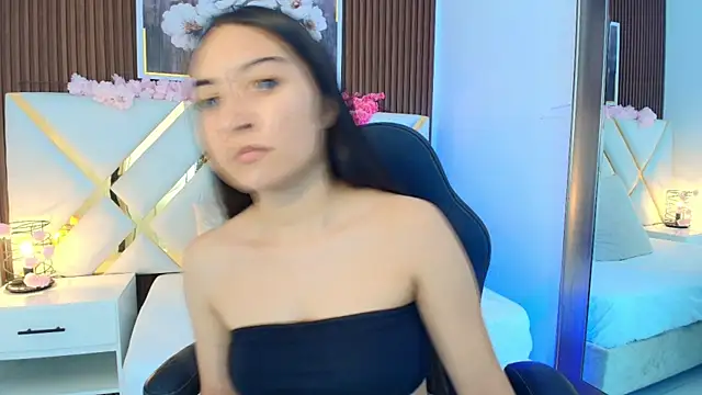 Emelie Ch1 online show from July 10, 4:24 am