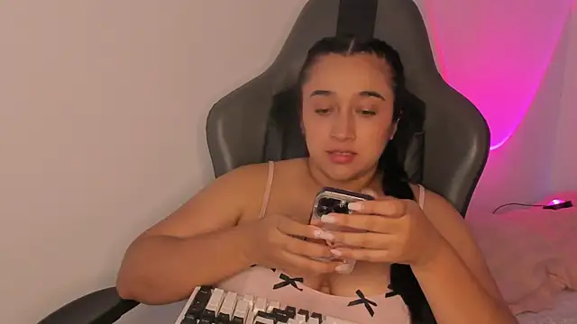 cata megan online show from December 22, 9:40 pm