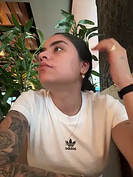 penelopesexx online show from February 9, 1:57 pm