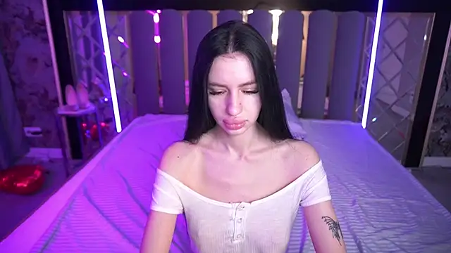 Snow WhiteeeX online show from March 16, 6:39 am