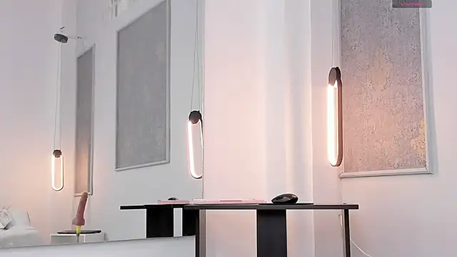 lannarusso  online show from December 3, 12:18 pm