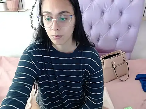 Freyja 01 online show from October 11, 10:01 pm